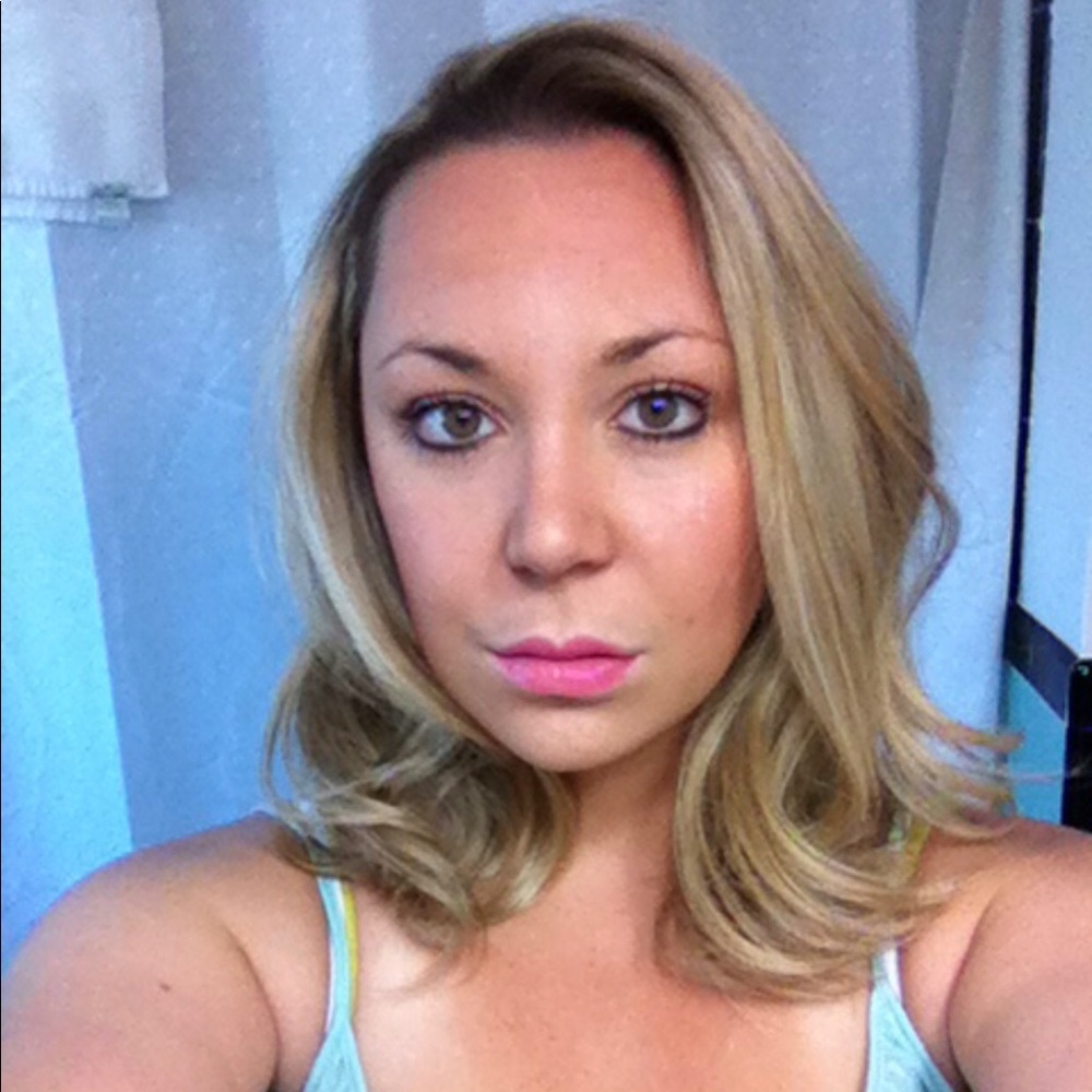 Meet your Posher, Jacqueline